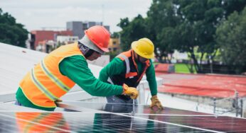 Your Guide to Hi-Vis Clothing in the Workplace